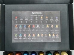 Koffie Proeverij Pakket Groot 40 Stuks Verschillende Smaken Met Mystery Card 'Get Well Soon' Met Persoonlijke (video) Boodschap | Verjaardag | Sinterklaas | Kerstpakket | Vaderdag | Moederdag | Jubileum | Valentijnsdag 15 Koffie Proeverij Pakket Groot 40 Stuks Verschillende Smaken Met Mystery Card 'Get Well Soon' Met Persoonlijke (video) Boodschap | Verjaardag | Sinterklaas | Kerstpakket | Vaderdag | Moederdag | Jubileum | Valentijnsdag -Koffie Promotie Winkel 1200x899 1