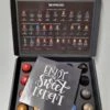 Koffie Proeverij Pakket Met 20 Stuks Verschillende Smaken En Mystery Card 'Enjoy The Sweet Moment' Met Persoonlijke (video) Boodschap | Verjaardag | Sinterklaas | Kerstpakket | Vaderdag | Moederdag | Jubileum | Valentijnsdag -Koffie Promotie Winkel 899x1200